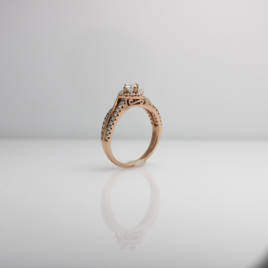 ROSE GOLD LADY'S  RING WITH DIAMONDS