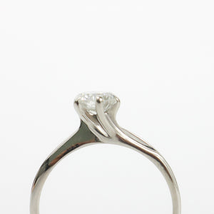 WHITE GOLD DIAMOND SOLITAIRE RING