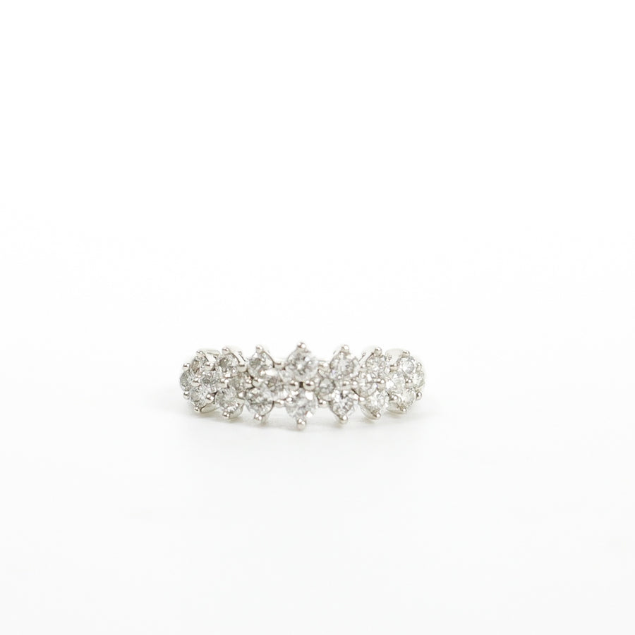 WHITE GOLD LADY'S RING WITH ROUND DIAMONDS