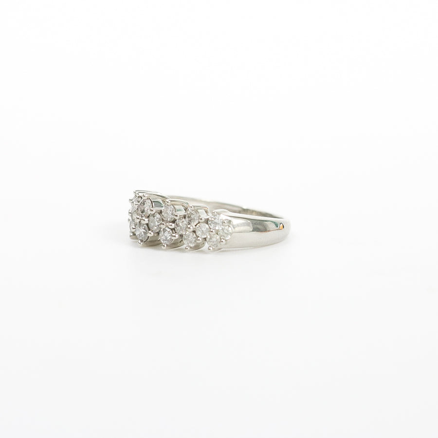 WHITE GOLD LADY'S RING WITH ROUND DIAMONDS