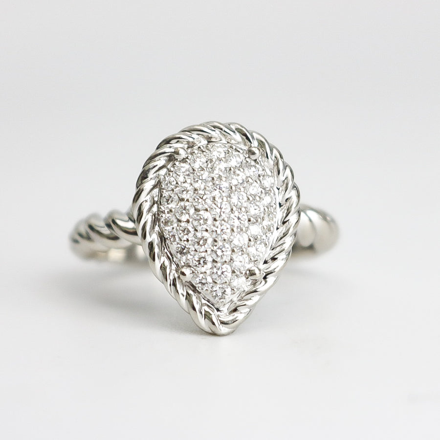 WHITE GOLD LADY'S NATURAL DIAMOND RING ROPE STYLE