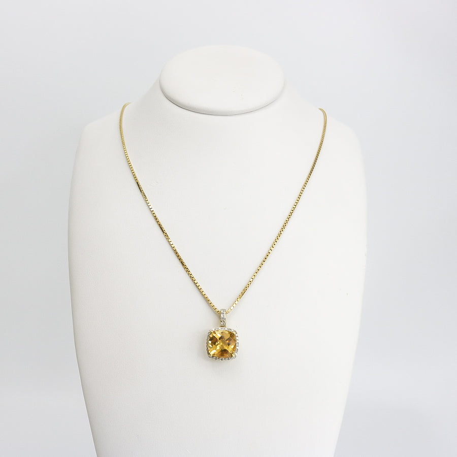 YELLOW GOLD PENDANT WITH CITRINE GEMSTONE AND BOX CHAIN