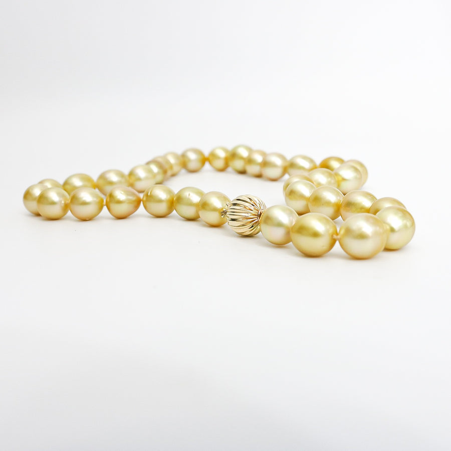 SOUTH SEA CULTURED PEARLS NECKLACE