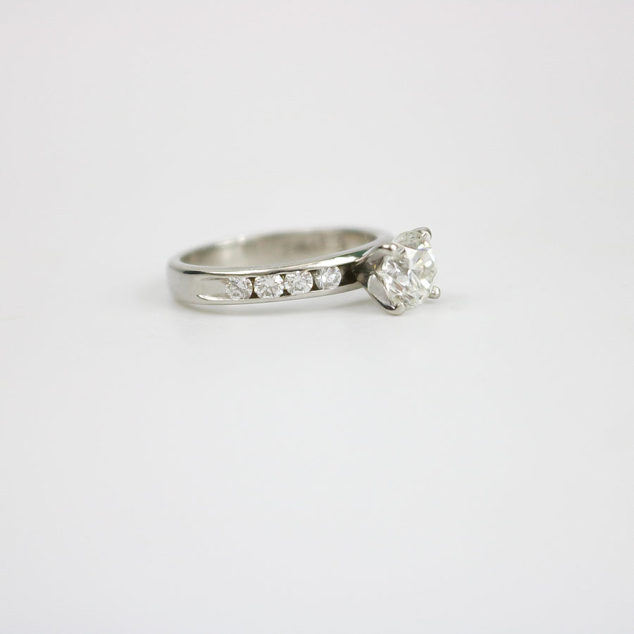 ENGAGEMENT DIAMOND PLATINUM RING