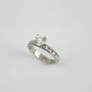 ENGAGEMENT DIAMOND PLATINUM RING