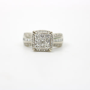 WHITE GOLD LADY'S MULTI DIAMOND RING