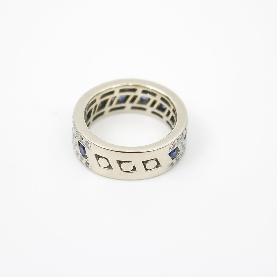 WHITE GOLD LADY'S RING BAND WITH NATURAL SAPPHIRES AND DIAMONDS