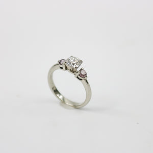 WHITE GOLD NATURAL DIAMOND ENGAGEMENT RING 0.73CTS