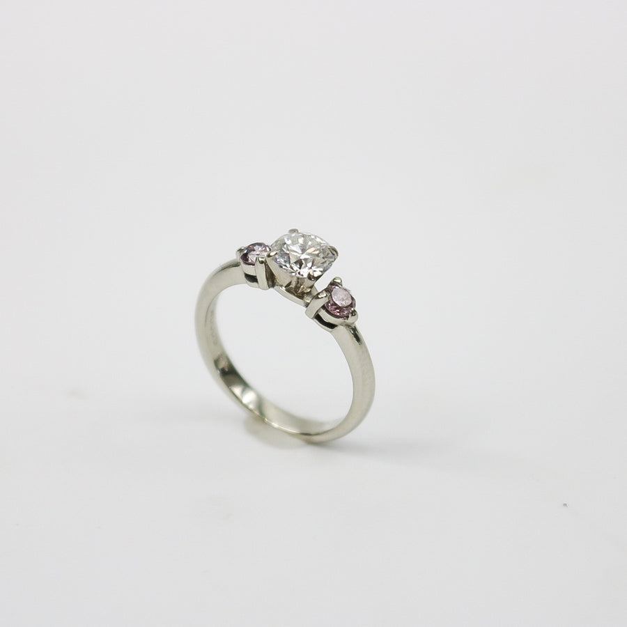 WHITE GOLD NATURAL DIAMOND ENGAGEMENT RING 0.73CTS