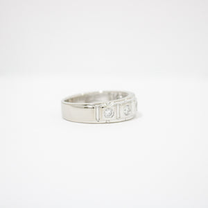 WHITE GOLD MEN'S NATURAL DIAMOND WEDDING BAND