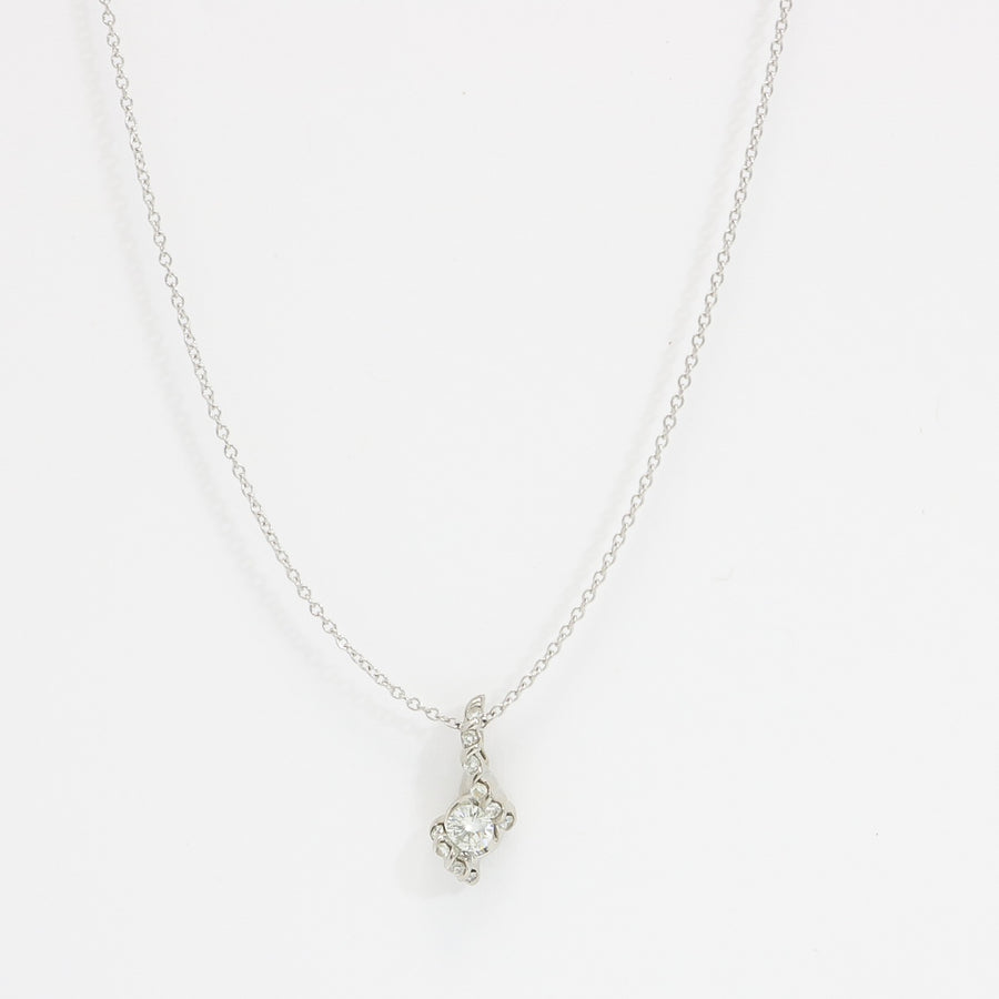 WHITE GOLD NATURAL DIAMOND PENDANT WITH NECKLACE