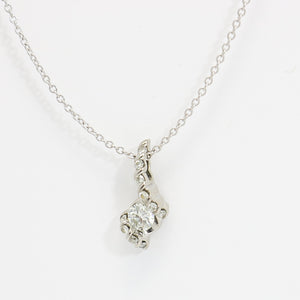 WHITE GOLD NATURAL DIAMOND PENDANT WITH NECKLACE