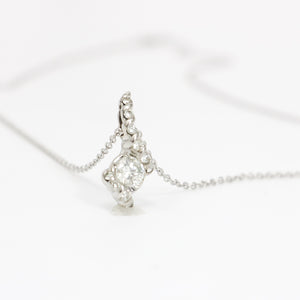 WHITE GOLD NATURAL DIAMOND PENDANT WITH NECKLACE