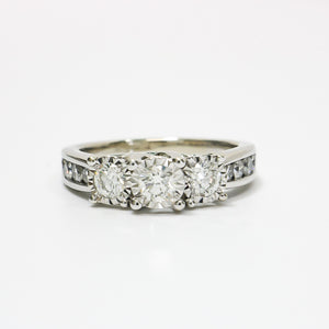 WHITE GOLD PAST PRESENT FUTURE NATURAL DIAMOND RING