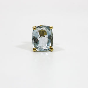 YELLOW GOLD AQUAMARINE GEMSTONE STUD EARRINGS.