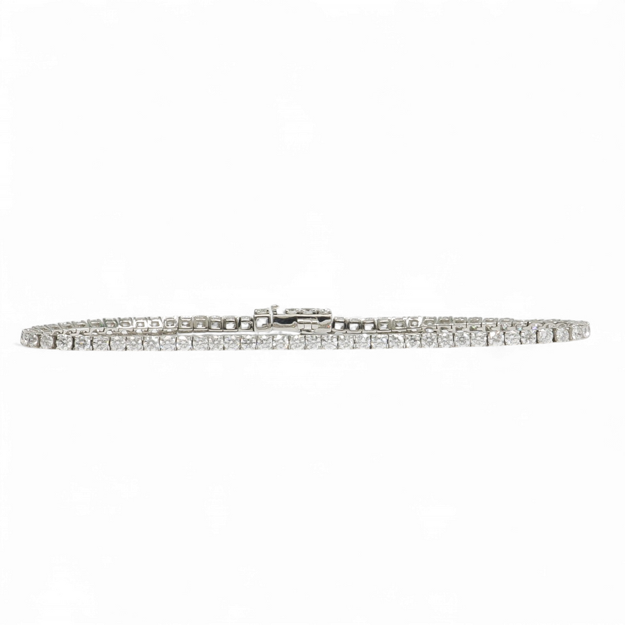 WHITE GOLD TENNIS BRACELET WITH  LAB GROWN DIAMONDS.