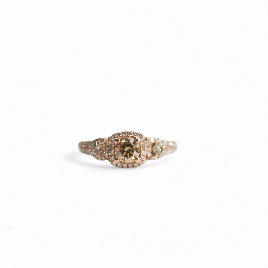 ROSE GOLD LADY'S RING WITH CHAMPAGNE AND WHITE NATURAL DIAMONDS.