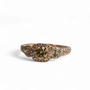 ROSE GOLD LADY'S RING WITH CHAMPAGNE AND WHITE NATURAL DIAMONDS.