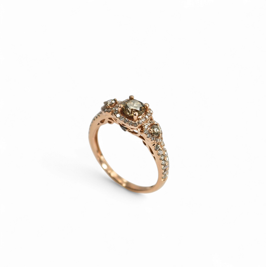 ROSE GOLD LADY'S RING WITH CHAMPAGNE AND WHITE NATURAL DIAMONDS.