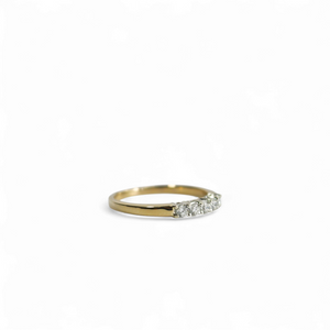 YELLOW GOLD NATURAL DIAMOND BAND