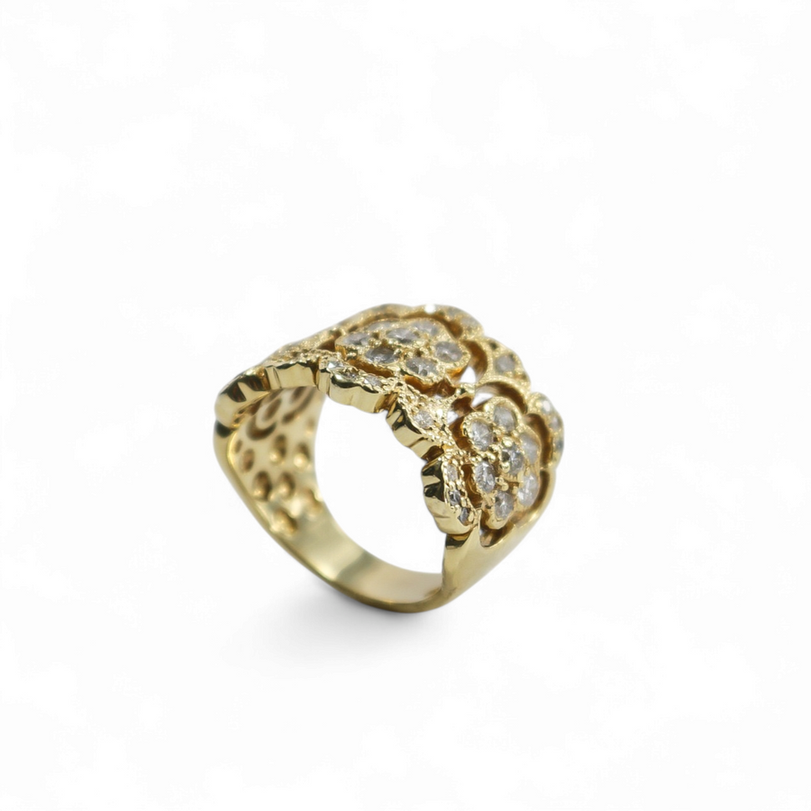 YELLOW GOLD NATURAL DIAMOND FLOWER RING