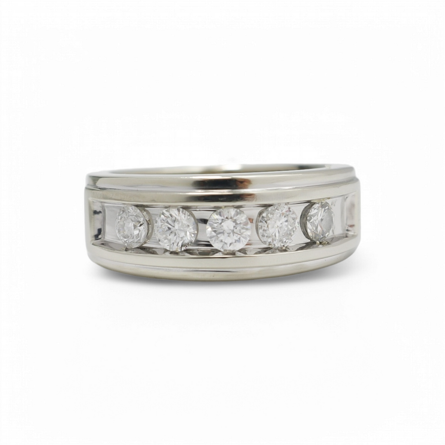 MEN'S WEDDING BAND WITH 5 DIAMONDS.