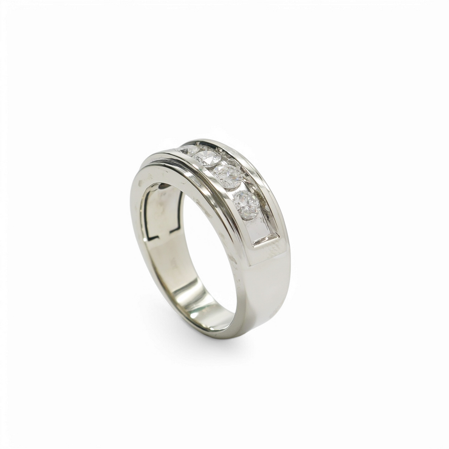 MEN'S WEDDING BAND WITH 5 DIAMONDS.