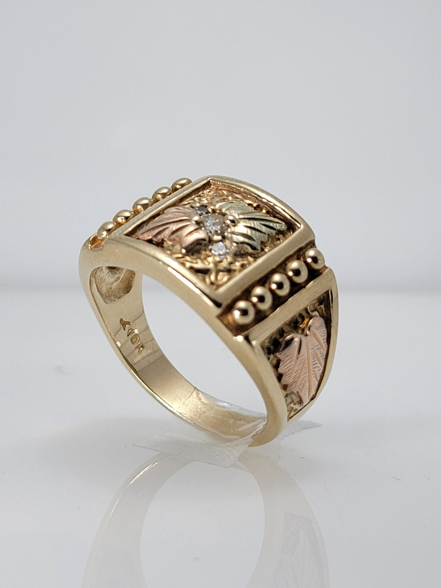 MEN'S BLACKHILL GOLD RING 10KT