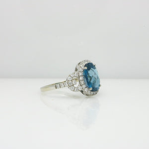 WHITE GOLD TOPAZ RING