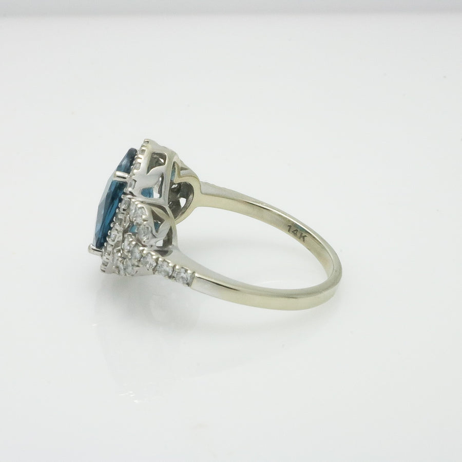 WHITE GOLD TOPAZ RING