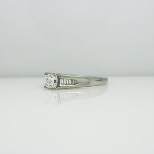 PRINCESS CUT DIAMOND RING