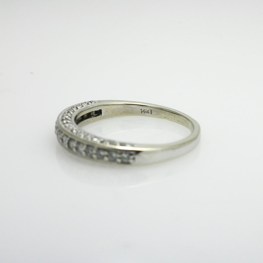 PAVE DIAMOND BAND